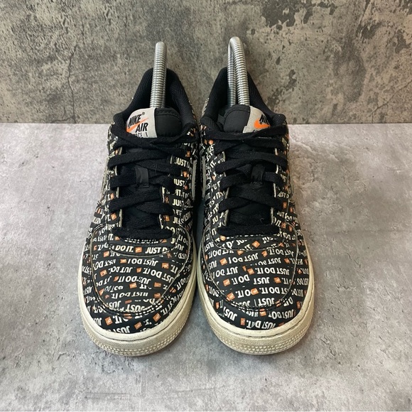 Nike Air Force 1 Sneakers 'Just Do It" Womens sz 8.5 - Picture 2 of 6